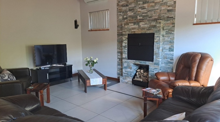 4 Bedroom Property for Sale in Vanes Estate Eastern Cape